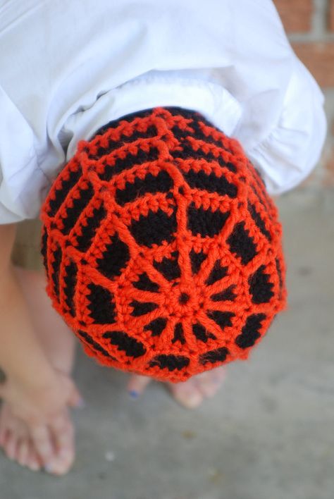 Free Pattern: Crochet a Fantastic Spiderweb Beanie For Your Favorite Wee One | KnitHacker Spiderweb Beanie, Crochet Character Hats, Crochet For Beginners Blanket, Crocheted Hat, Crochet Hat Free, Halloween Crochet Patterns, Holiday Crochet, Crochet For Boys, Beanie Pattern