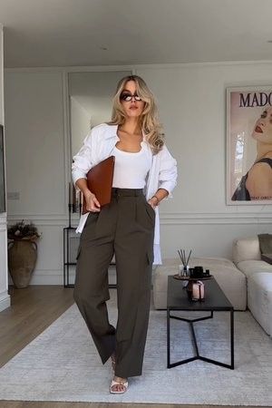 Easy Corporate Outfits, Lunch Outfit Ideas Summer Casual, Corporate Attire Women Summer, Expo Outfit Ideas, Outfit Ideas Summer Midsize, Comfy Professional Outfits, Realtor Wardrobe, Baddie Office Outfits, Lunch Outfit Ideas