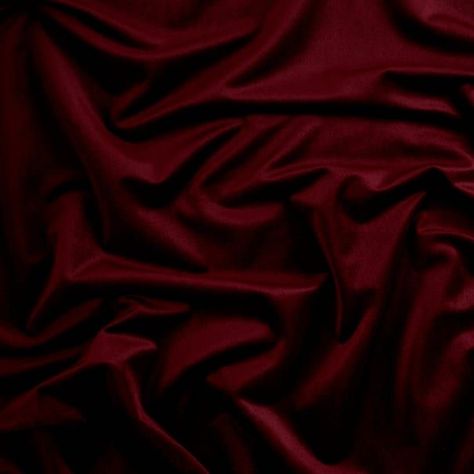 Dark Red Aesthetic, Maroon Aesthetic, Gold Things, Burgundy Aesthetic, Wine Aesthetic, Aesthetic Products, Gryffindor Aesthetic, Pattern Bedding, Vampire Aesthetic