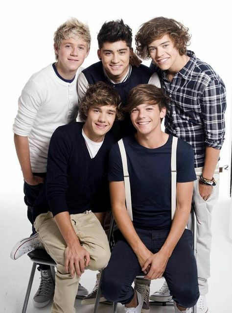 One Direction 2011, Liam 1d, One Direction Photoshoot, One Direction Drawings, One Direction Art, What Makes You Beautiful, One Direction Photos, Five Guys, One Direction Pictures