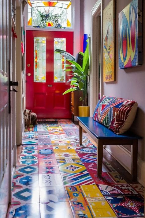 Colorful Entryway Ideas, Apartment Entry, Entrance Foyer Design, Cozy Boho Living Room, Boho Entryway, Home Entrances, Entryway Decor Ideas, Foyer Ideas, Colorful Apartment