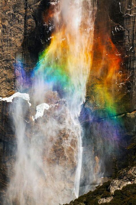 RaiNbOwFalLs Rainbow Lightning, Lightning Photos, Yahoo News, Beautiful Waterfalls, Beautiful Rainbow, Yosemite National Park, In Water, A Rainbow, Amazing Nature