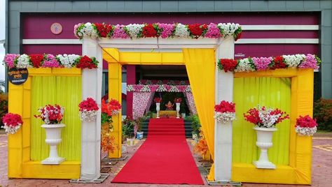 Wedding Car Deco, Engagement Stage, Puja Pandal, Engagement Stage Decoration, Wedding Gate, Saraswati Puja, Panda Decorations, Birthday Party Items, Simple Stage Decorations