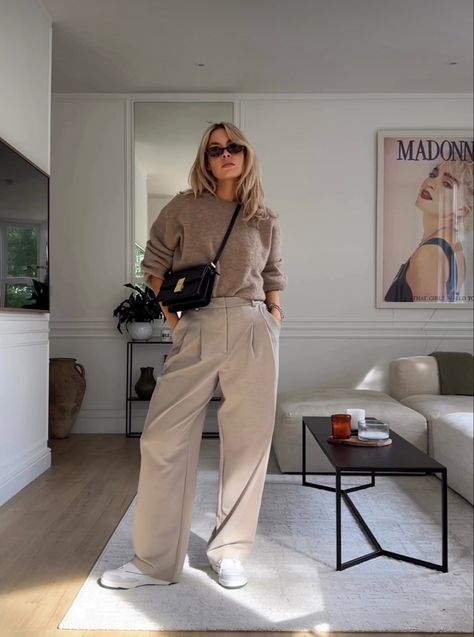 Nude Pants Outfit, Nude Jeans, Outfits For Short Women, Khaki Pants Outfit, Smart Casual Women Outfits, Dress Pants Outfits, Cold Fashion, Smart Casual Women, Winter Pants Outfit