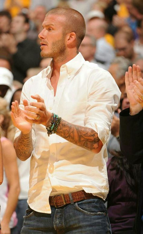 David Beckham Bald, David Beckham Style Outfits, Cher Outfits, David Beckham Style, Bald Men Style, British Style Men, Slim Fit Suit Men, Dad Fashion, Bald Men