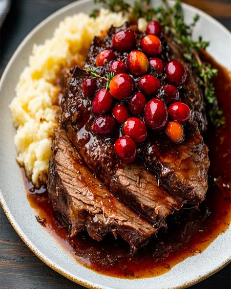 Cranberry Balsamic Roast Beef Recipe - Easy and Flavorful Balsamic Roast Beef, Braised Carrots, Beef Roast, Roast Beef Recipes, Balsamic Beef, Braised Beef, Beef Recipes Easy, Balsamic Glaze, Easy Soups