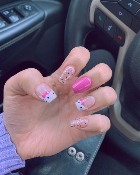 Hello Kitty Manicure Short Nails, Hello Kitty Gel Nails Short, Kids Hello Kitty Nails, Kid Gel Nails Ideas, Kids Nail Polish Ideas, Nail Designs For Kids Cute, Hello Kitty Nail Art Designs, Hello Kitty Nails For Kids, Kids Nails Design