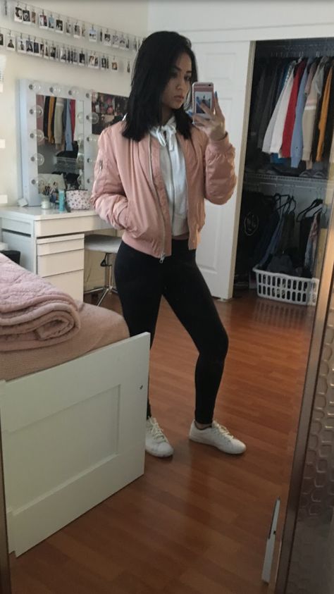 Pink bomber jacket  ( forever 21)   Cropped white sweater (forever 21) Feminine Goals, Crop Jacket Pattern, Birthday Outfit Ideas For Women, Spring Outfits For Teen Girls, Womens Cropped Jacket, Birthday Outfit For Teens, Birthday Outfit Ideas, Teen Clothing Stores, Concert Ideas