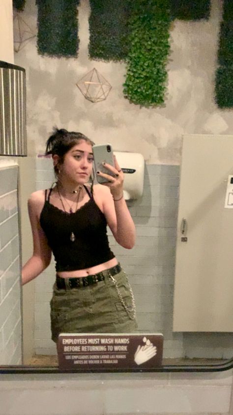 girl in cute outfit takes mirror picture lol Green Cargo Skirt Outfits, Cargo Skirt Outfits, Green Cargo Skirt, Cargo Skirt Outfit, Green Cargo, Cargo Skirt, Skirt Outfit, Fit Inspo, Skirt Outfits