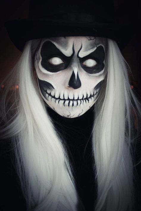 Scary Skeleton Face Paint, Skeleton Makeup Scary, Scary Skull Makeup, Scary Skeleton Makeup, Scary Skeleton Costume, Skull Make Up, Scary Face Paint, Spooky Scary Skeleton, Halloween Skeleton Makeup