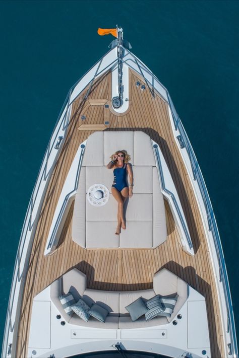 Lounging aboard the CL Yacht 76, Model Kat Quinn is wearing a chic one piece swimsuit with cutouts to match the modern yacht. Yacht Photoshoot, Modern Yacht, Boat Photoshoot, Luxury Travel Destinations, Video Inspiration, Private Yacht, Wedding Week, Set Sail, Luxury Yachts