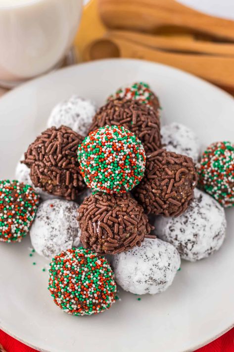 maple syrup for the Bourbon for a kid-friendly alcohol-free treat! A MUST for your holiday cookie tray!

PRINT

SAVE
5 Tailgating Snacks, Bourbon Balls Recipe, Peppermint Bark Recipes, Bourbon Balls, Dessert Truffles, Chocolate Bourbon, Holiday Sprinkles, Cookie Ball, Chocolate Nuts