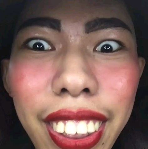 Pipay mwa mwa Filipino Funny Faces, Ph Meme, Reply Ideas, Meme Book, Reaction Photos, Fake Photo Short Hair, Makeup Memes, Broken Screen Wallpaper, Filipino Memes