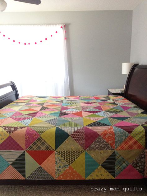 crazy mom quilts: epic quilt top complete Colchas Quilting, Triangle Quilts, Big Block Quilts, Colorful Quilt, Half Square Triangle Quilts, Crazy Mom, Blog Art, Pretty Quilt, Patchwork Quilt Patterns