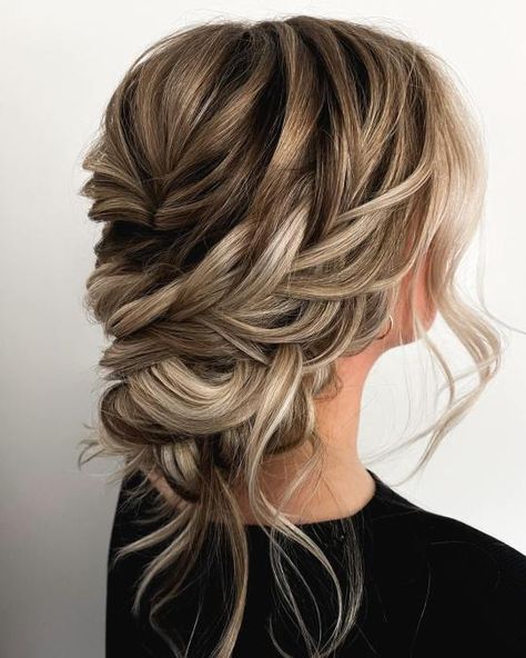 Long Hair Upstyles, Twisted Chignon, Romantic Bun, Partial Updo, Easy Work Hairstyles, Updos For Long Hair, Side Updo, Up Hairdos, Loose Updo