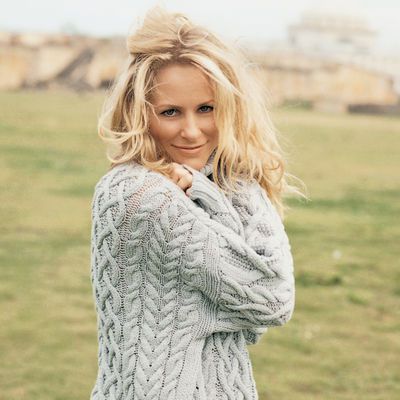 Deana Carter, Birthday Notes, Country Hits, Southern Ladies, Fabulous Hair, Country Music Artists, Country Stars, How Do I Get, Character Reference