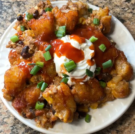 Taco Tater Tot Casserole Taco Tater Tot Casserole, Cooking Website, Shredded Beef Tacos, Black Beans Corn, Baked Chicken Tacos, Corn Cheese, Soup Appetizers, Moms Cooking, Tot Casserole