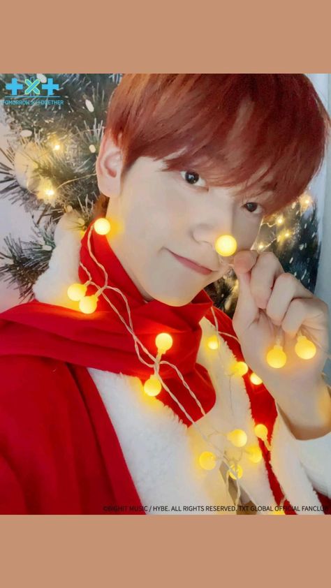 Moa Membership, Choi Soobin, Christmas Icons, Christmas Mood, Red Aesthetic, Christmas Wallpaper, Christmas Pictures, The Dream, Red Christmas