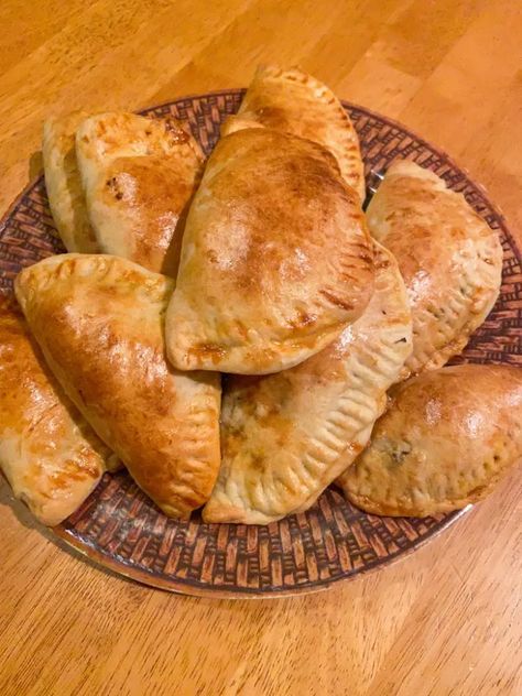 Gluten Free Empanadas Recipes, Dairy Free Empanadas, Gluten Free Empanadas, Vegan Empanadas, Celiac Recipes, Empanada Recipe, Gf Baking, Gluten Free Lunch, Spanish Dishes