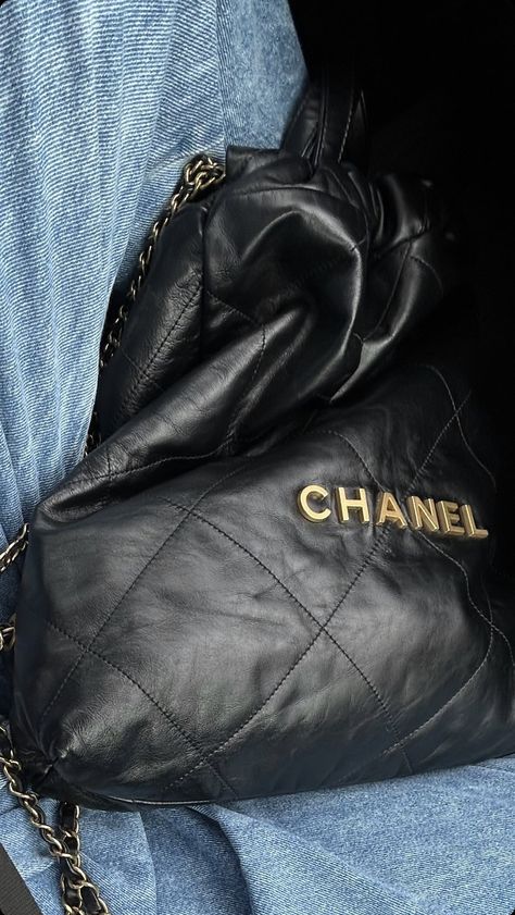 Chanel Work Bag, Mom Inspo, Chanel 22, Cute Captions, Handbag Wallet, Work Bag, East Coast, Isabel Marant, Fashion Item