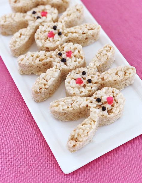 Rice Krispy Bunny Treats - Easy Easter Dessert Ideas Easter Rice Crispy Treats, Easter Dessert Ideas, Easter Rice Krispie Treats, Easy Easter Desserts, Easter Entertaining, Easter Snacks, Easter Sweets, Bunny Treats, Krispy Treats