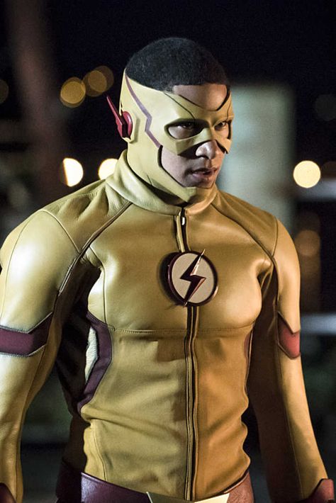 The CW has released new photos from the upcoming third season of The Flash.The photos include [...] The Flash Season 3, Dr Fate, Flash Comics, The Flash Grant Gustin, The Flash Season, Reverse Flash, Flash Tv Series, Wally West, Kid Flash