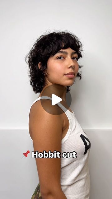 Coiffeurstory✂️Gabby & Yannick on Instagram: "HOBBIT CUT🪄 Big shaggy chop ✂️ on our iconic ⭐️ @anoukdbt that have been everyone’s curly wavy long hair goals - and now she is your new short curly hair inspo 🧚🏽 the hobbit cut is kind of a shaggy bob? It’s so whimsical and fun! And so many ppl in Paris have been requesting this haircut lately 😍 we’re here for it 🙌🏾🙌🏻  #hobbitcore #curlybob #shaggyhair #shaggybob #bobhair #pixiebob #shortcurlyhair #faceframing #fringebangs #curtainbangs #coupedecheveux #coiffeurparis #cheveuxbouclés #cheveuxcourts #hairenvy #shorthaircut #bigchophair #longtoshorthair #cortebob #fairycore #althair #edgyhair #parishairstylist #parishair #elevatehair #shorthairgirl #curlybangs #wolfcut #hairbrained #behindthechair" Hobbit Cut, Hobbit Haircut, Baby Bangs Curly Hair, Curly Wavy Long Hair, Long Hair Goals, Layered Wavy Bob, Wavy Long Hair, Curly Hair Inspo, Shaggy Bob