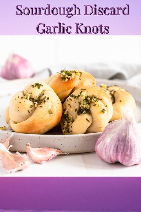 Sourdough Discard Garlic Knots Discard Garlic Knots, Sourdough Garlic Knots, Best Sourdough Bread, Sourdough Bread Recipes, Sourdough Discard Recipes, Recipe Using Sourdough Starter, Garlic Knots Recipe, Garlic Rolls, Sourdough Starter Discard Recipe