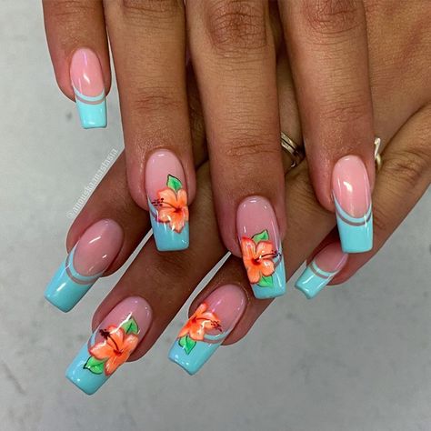 Summer Nail Looks, Aloha Nails, Vacation Nail Designs, Hawaiian Nails, Kylie Nails, Flowers Hibiscus, Sugar Nails, Blue French Tips, Nail Looks