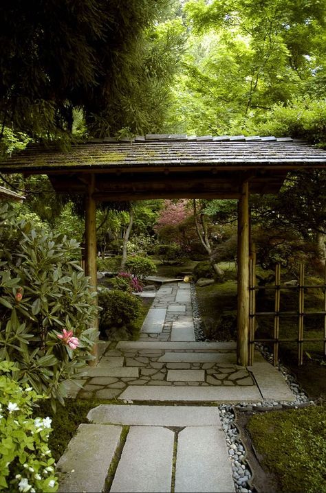 Japan Garden, French Country Garden, Japanese Garden Design, Cottage Garden Design, Stone Pathway, Garden Pathway, Garden Gate, Garden Structures, Country Gardening