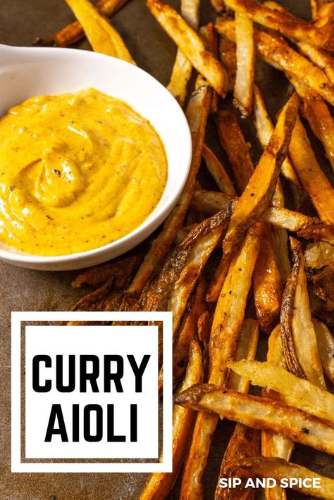 Curry Aioli, Garlic Aioli Recipe, Homemade Aioli, Aioli Sauce, Benefits Of Organic Food, Aioli Recipe, Vegetarian Curry, Fries In The Oven, Homemade Sauce