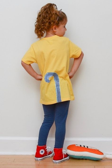 Pete The Cat Shirt Diy, Pete The Cat Costume Diy Teacher, Pete The Cat Costume Diy, Childrens Book Character Costumes, Kids Book Character Costumes, Literary Costumes, Pete The Cat Costume, Book Parade, Storybook Character Costumes