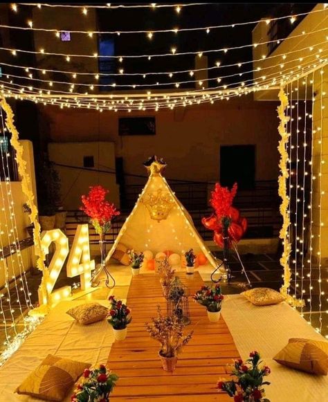 Terrace Party Decoration, Rooftop Birthday Party, Husband Birthday Decorations, Rooftop Birthday, Rooftop Decor, Surprise Party Decorations, Romantic Dinner Decoration, Husband Birthday Surprise, Romantic Room Decoration