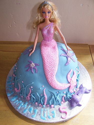 Mermaid Barbie Cake | Flickr - Photo Sharing! Mermaid Cake With Doll, Barbie Mermaid Cake, Mermaid Barbie Cake, Cakes Mermaid, Mermaid Birthday Party Food, Cake Barbie, Doll Birthday Cake, Barbie Mermaid, Princess Cakes