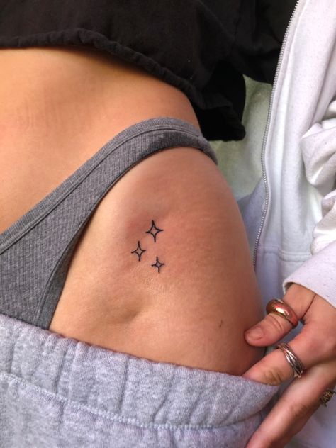 Small Tattoo Stomach, Henna Tattoo Stomach, Star Hip Tattoos Women, Star Tattoo On Thigh, Sparkle Hip Tattoo, Sparkle Tattoo On Hip, Small Hidden Tattoo Ideas, Rib Star Tattoo, Hip Small Tattoos Women