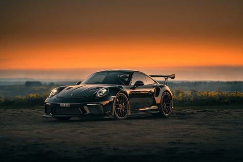 Wallpaper Pc 4k, Porsche Gt, Ultra Hd 4k Wallpaper, Black Porsche, Porsche Carrera Gt, 4k Wallpapers For Pc, Wallpapers Ipad, Sports Car Wallpaper, Car Backgrounds