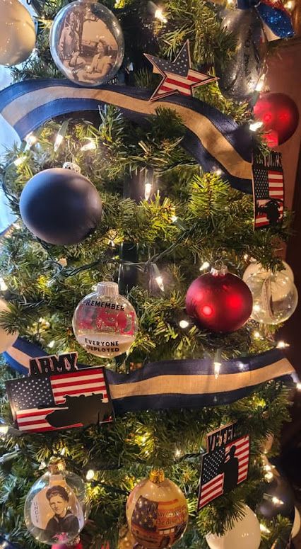 Army Christmas Tree Ideas, Usmc Christmas Tree, Marine Corp Christmas Tree, Marine Corps Christmas Tree, Us Marine Christmas Tree, Patriotic Christmas Decorations, Military Christmas Tree, Floating Ornaments, Military Christmas