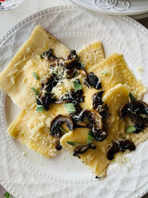 Truffle Ravioli with Mushrooms and Sage - A Perfect Feast Truffle Ravioli Recipe, Ravioli With Mushrooms, Homemade Ravioli Dough, Truffle Ravioli, Truffle Oil Recipes, Ravioli Recipes, Ravioli Sauce, Truffle Recipes, Ravioli Filling