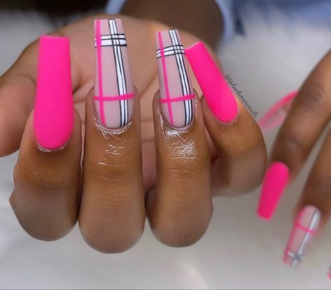 Pink Barbie Nails Ideas, 50 Shades Of Pink Nails, Pink Naildesign, Barbie Pink Birthday Nails, Pink Plaid Nails Acrylic, Coffin Nail Ideas Pink, Pink Barbie Nail Ideas, Black Barbie Nails, Pink Hot Nails