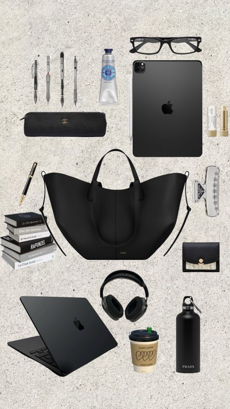 #uni #univeristy #unibag #bag #uniessentials #universityaesthetic #motivation #itgirl #notebook #pen #coffee #study Uni Essentials, Packing Wardrobe, University Bag, Coffee Study, Everyday Bag Essentials, Uni Bag, School Bag Essentials, Travel Bag Essentials, University Girl