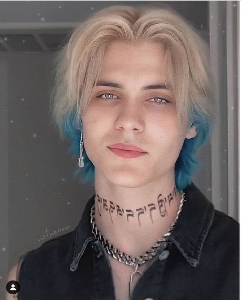 Silver Blue Hair Men, Men With Blue Hair, Light Blue Hair Men, Platinum Blonde Men, Guys With Blue Hair, Guys Hair Color Ideas, Blue Hair Men, Blonde Hair With Blue Tips, Man With Blue Hair