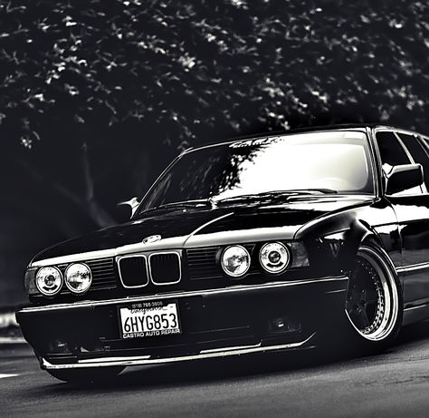 Bmw 525, Fast And Furious Actors, Bmw E34, Bmw Wallpapers, Black And White Landscape, White Car, Bmw E30, Photography Poses For Men, Black And White Aesthetic