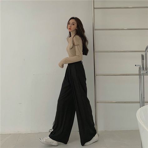 Tahah High Waist Wide-Leg Pants | YesStyle Wide Leg Black Pants Outfit, Black Wide Leg Pants Outfit, Flowy Pants Outfit, Black Pants Outfit, Wide Leg Pants Outfit, Plaid Dress Pants, Pants Outfit Casual, Ginger Girls, High Waist Wide Leg Pants