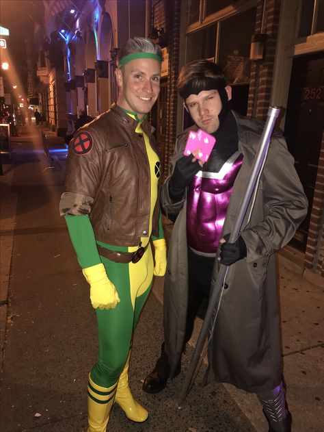 Gender bent Rogue and Gambit. #halloweencostumes  #costume #halloween2017 #xmen #xmencosplay #rogue #gambit Rogue And Gambit Costume, Gender Bent Halloween Costumes, Gambit Costume, Rogue And Gambit, Rogue Cosplay, Rogue Xmen, Xmen Cosplay, Rogue Gambit, Male Cosplay