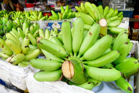 Boiled Green Bananas, Healthy Main Dishes, Resistant Starch, Jamaican Cuisine, Raw Banana, Cooking At Home, How To Make Greens, Starchy Foods, Green Banana