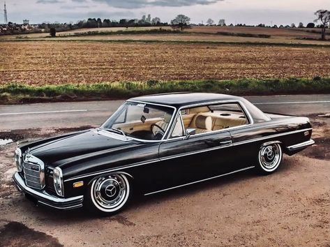 Benz Coupe, Mercedes Sport, Mercedes W114, Mercedes 220, Custom Mercedes, Mercedes 280, Mercedes Benz Coupe, Merc Benz, Old Mercedes