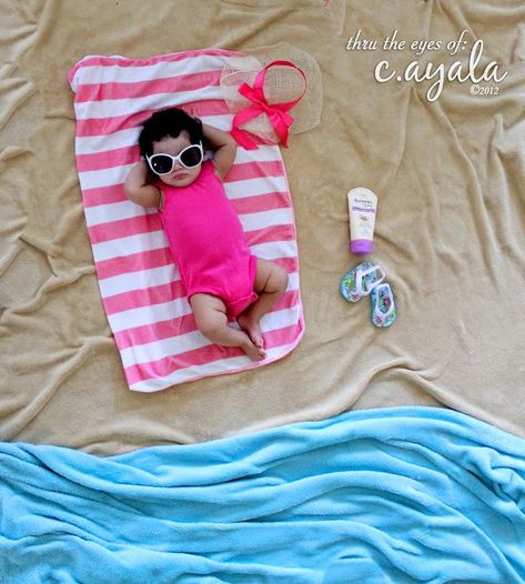 Summer Baby Photos, Photo Bb, Monthly Baby Pictures, Baby Fotografie, Monthly Baby Photos, Newborn Baby Photoshoot, Baby Boy Photography, Baby Poses, Cool Baby