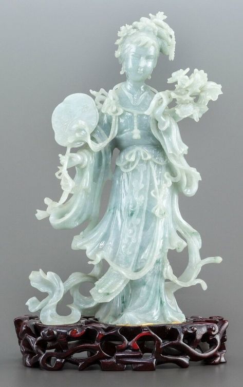 Jade Statue, Chinese Artifacts, Chinese Pendant, Jade Sculpture, Chinese Sculpture, Faberge Jewelry, Crystal Aesthetic, Gemstone Art, Chinese Jade