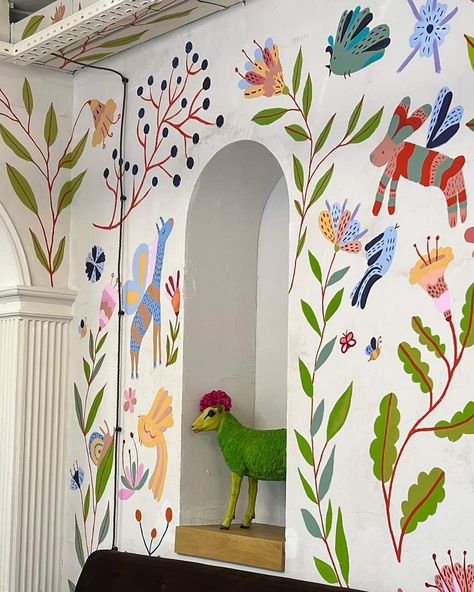 Clouds Painted On Wall, Folk Art Wall Painting, Easy Hand Painted Wall Pattern, Easy Playroom Mural, Home Wall Mural Ideas, Folk Art Wall Mural, Folk Art Nursery, Mural In House, Painted Murals On Walls