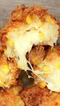 Fried Mozzarella Corn Fritters Deep Fried Corn Fritters, Fried Mozzarella, Corn Fritter Recipes, Fried Cheese, Cheese Corn, Cheesy Corn, Fritters Recipe, Fried Foods, Corn Fritters